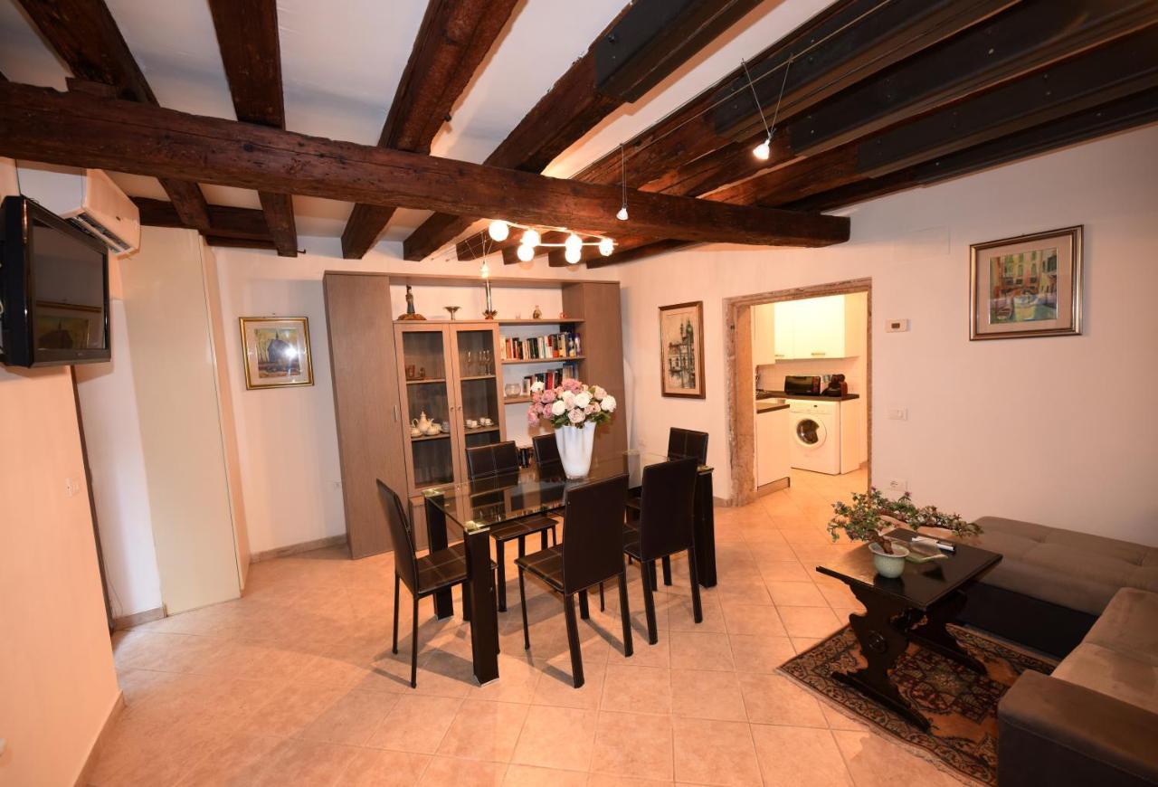 Do Pozzi Apartment Venesia Bagian luar foto