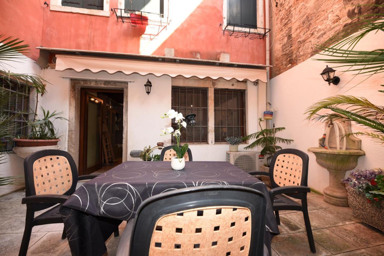 Do Pozzi Apartment Venesia Bagian luar foto