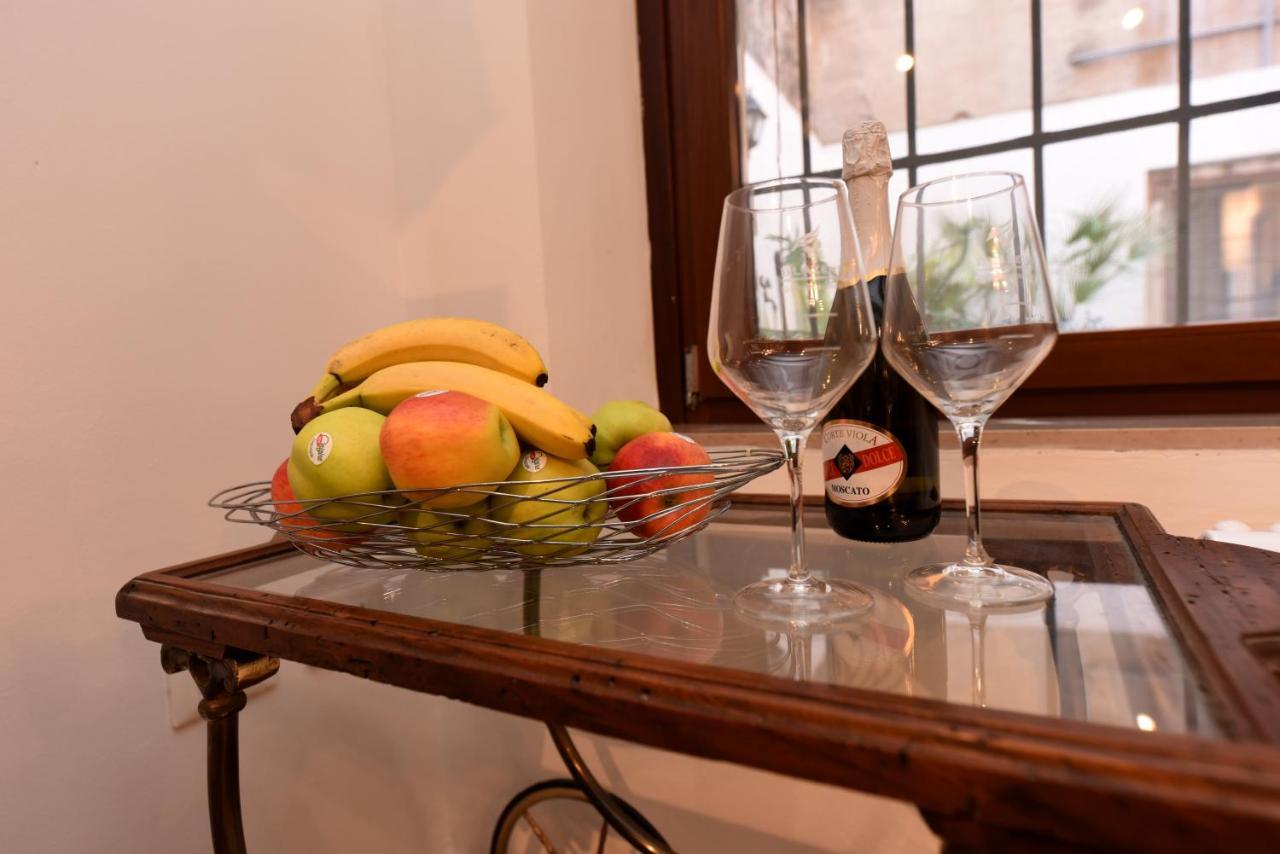Do Pozzi Apartment Venesia Bagian luar foto